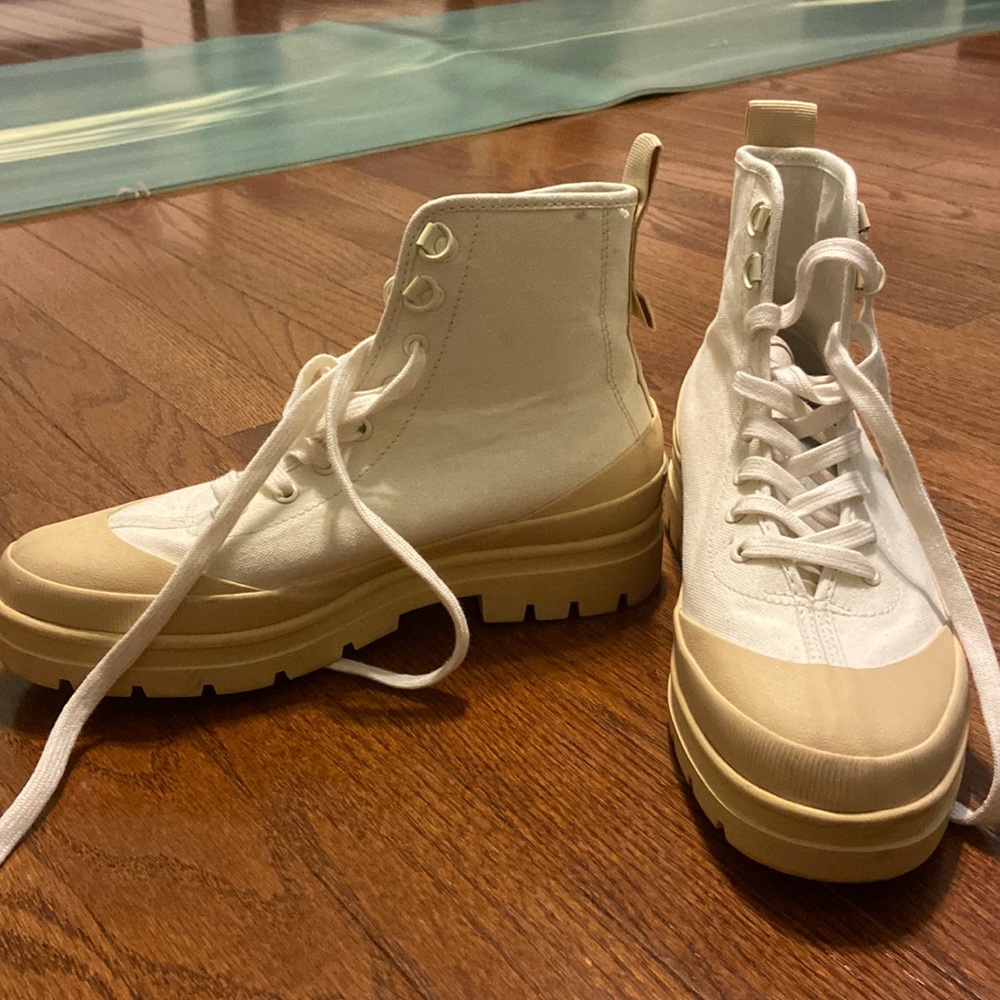 Everlane white lace up canvas utility boot